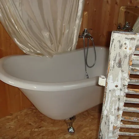 La Maison De Justine Affittacamere *